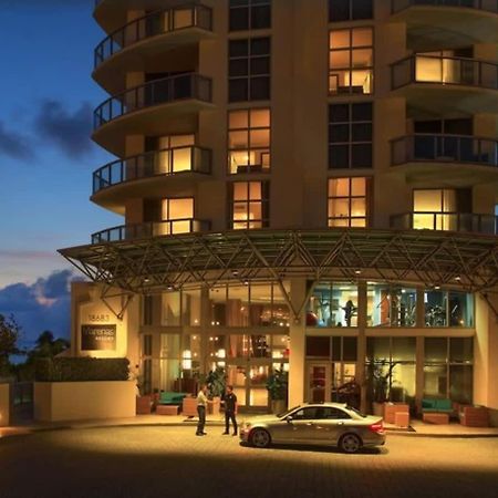 Beachfront Resort Pool Ocean View Balcony Miami Beach Bagian luar foto