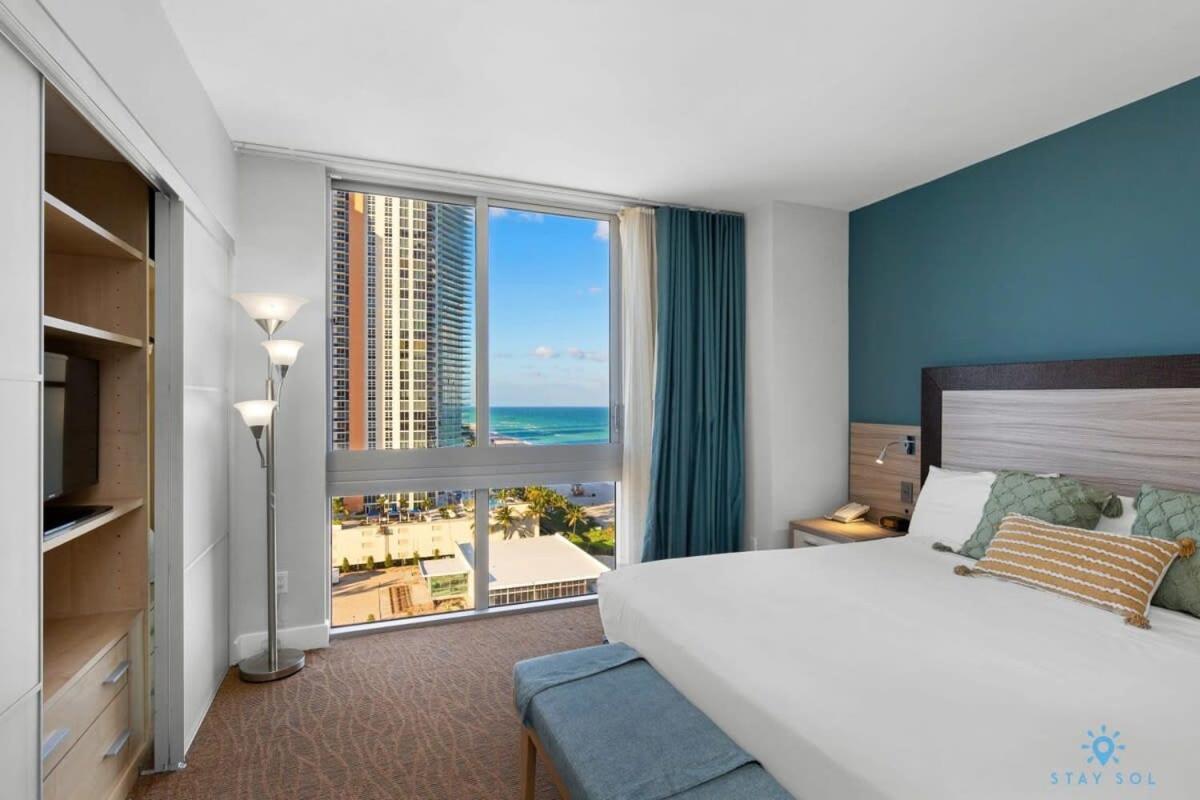 Beachfront Resort Pool Ocean View Balcony Miami Beach Bagian luar foto